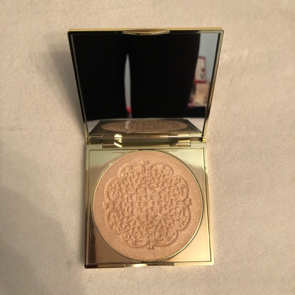 ✨LIMITED EDITION!! Tarte Goddess Glow Highlighter✨ - Picture 2 of 3